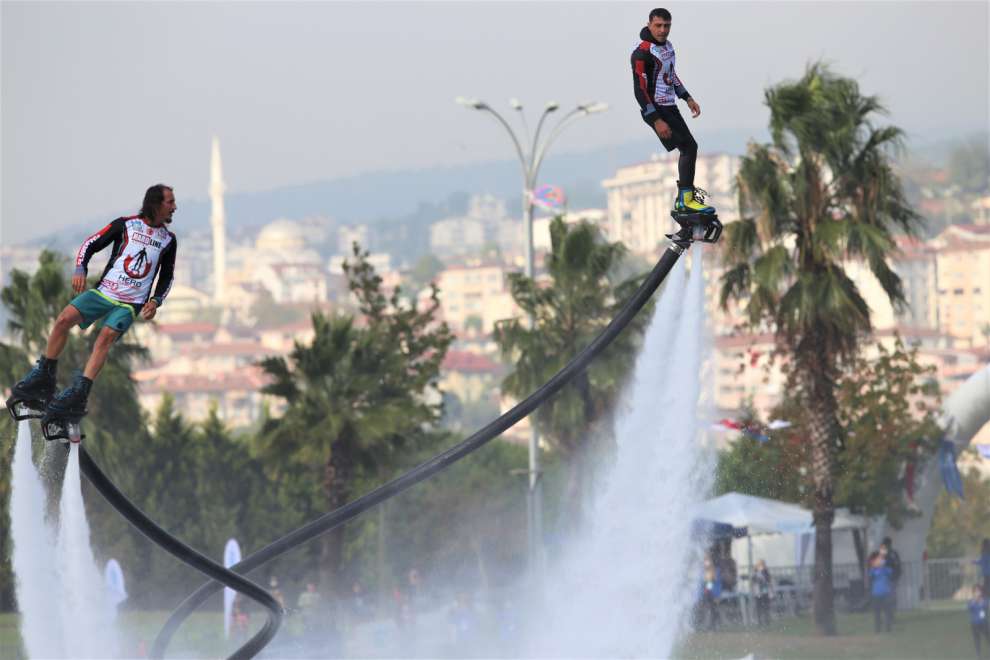 Mavi Vatan’ın kalbi Kocaeli Körfez’de su sporları gösterileri nefes kesti