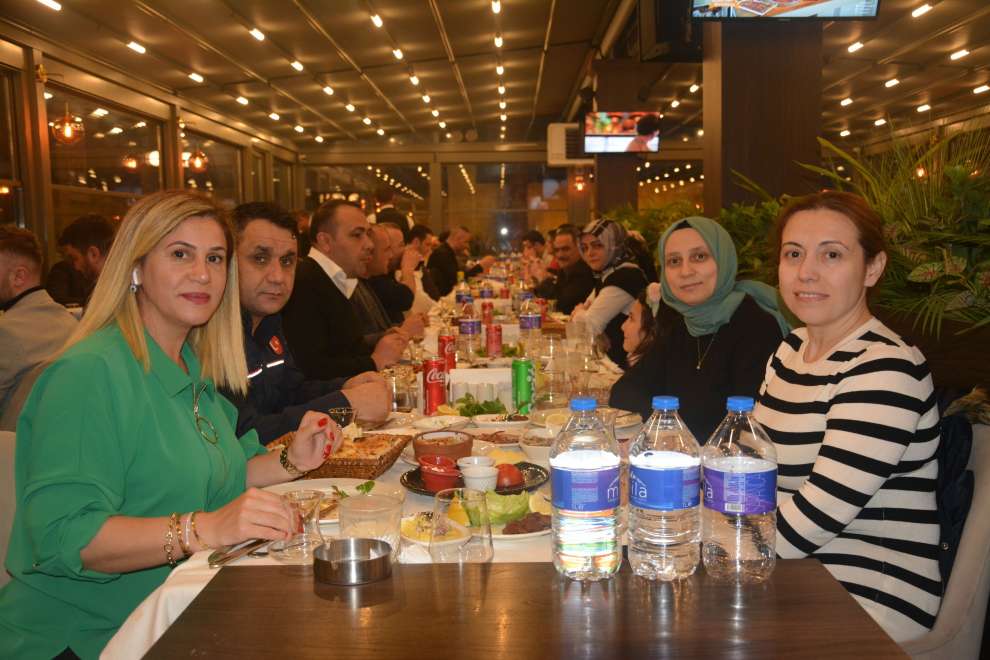 Muhammet Öztürk, şirket çalışanları ve yakın dostlarıyla iftarda bir araya geldi.