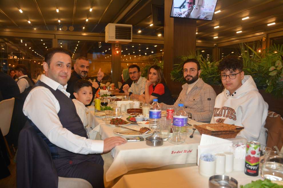 Muhammet Öztürk, şirket çalışanları ve yakın dostlarıyla iftarda bir araya geldi.