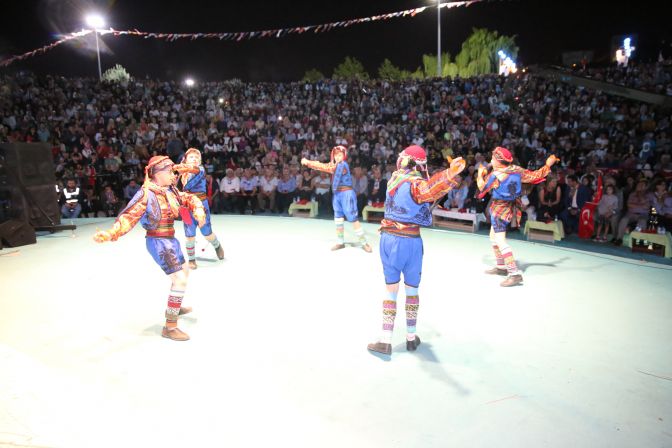 OSMANLI TORUNLARINDAN MUHTEŞEM GECE