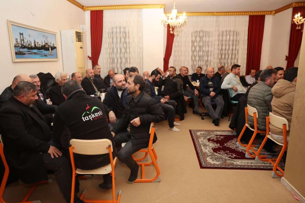 Siyaset istişare etmektir!