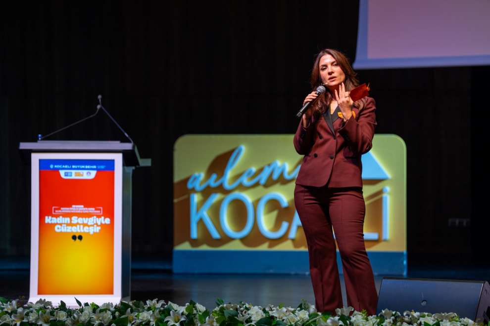 Turuncu balonlarla kadına şiddete ‘dur’ mesajı