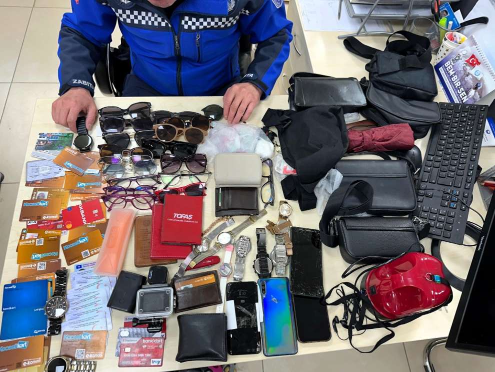 Unutulan eşyalar Büyükşehir Zabıtası ile güvende