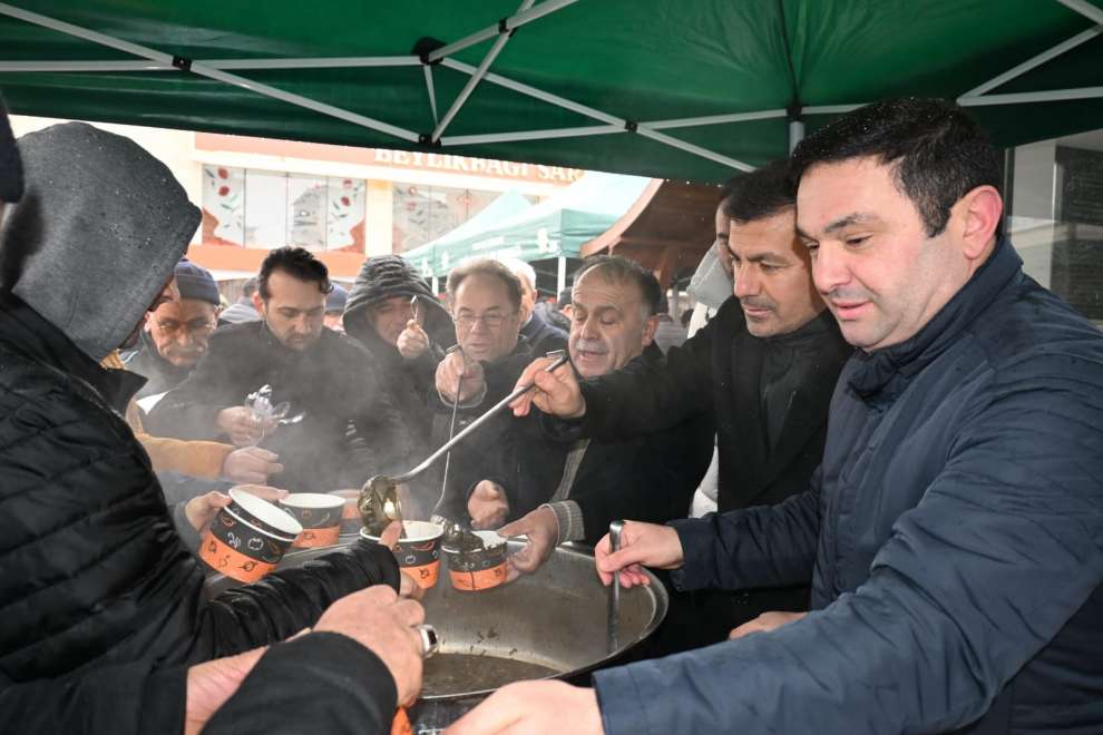 Yağlıderelilerden rekorlu velezzetli iyilik hareketi !