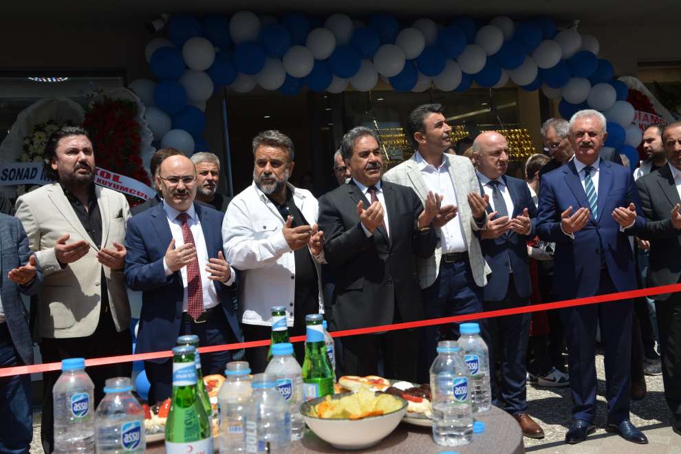 Yıldıray Turan, dünyaca ünlü Blue Diamond markasını Darıca’da hizmete kazandırdı.