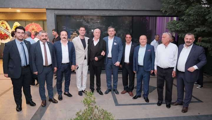 Yılmaz Uçak'ın kızı Deniz'in düğününde , bölgemiz siyastçileri bir araya geldi.