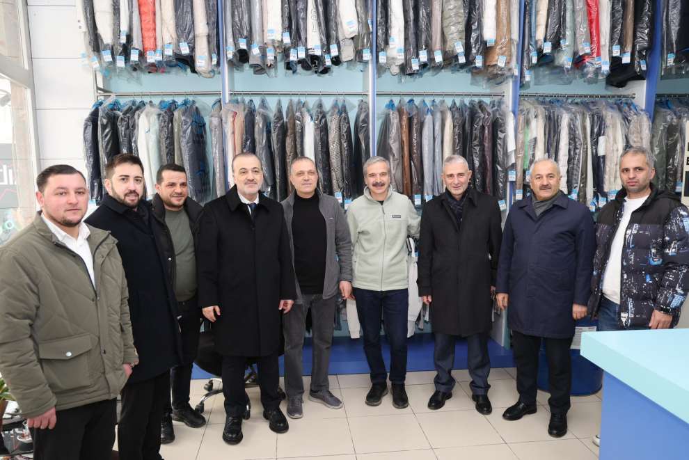 İl Başkanı talus ile Başkan Kaya Gebze'yi adım dolaştı