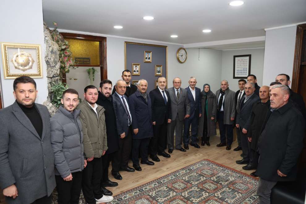 İl Başkanı talus ile Başkan Kaya Gebze'yi adım dolaştı