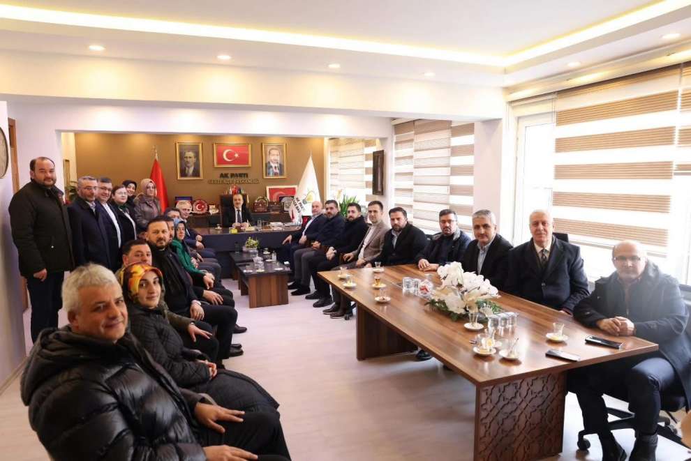 İl Başkanı talus ile Başkan Kaya Gebze'yi adım dolaştı