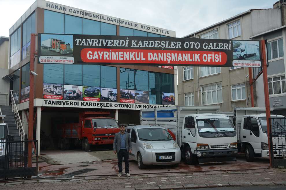 İş insanı Hakan Uğurlunun hedefi mahallesine muhtar olmak ve bir çığır açmak