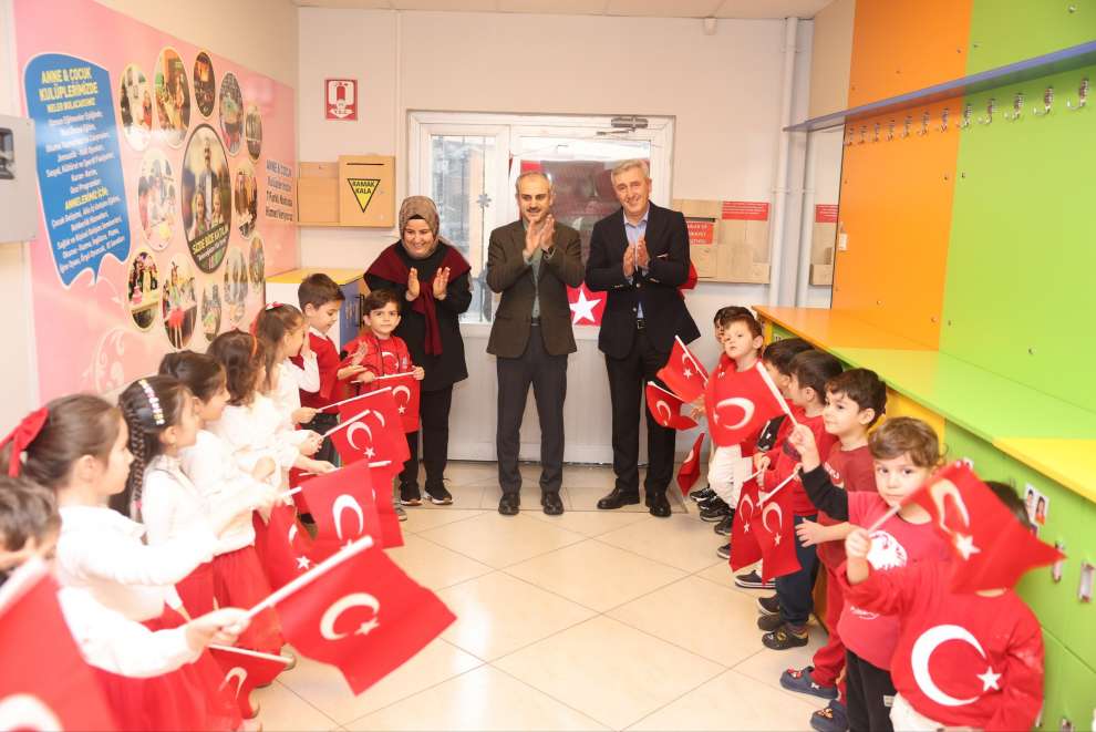 Çayırova’daki çocuk kulüplerinde bayrak coşkusu