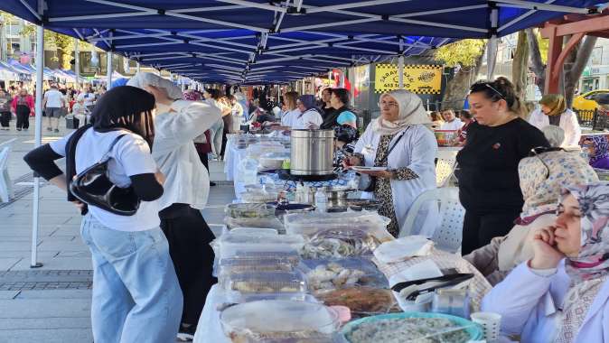 15. YAZ ŞENLİĞİ GÖLCÜK ANITPARK’TA BAŞLADI