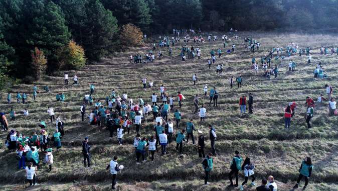 2500 Fidanla Gölcükten Geleceğe Nefes Verildi