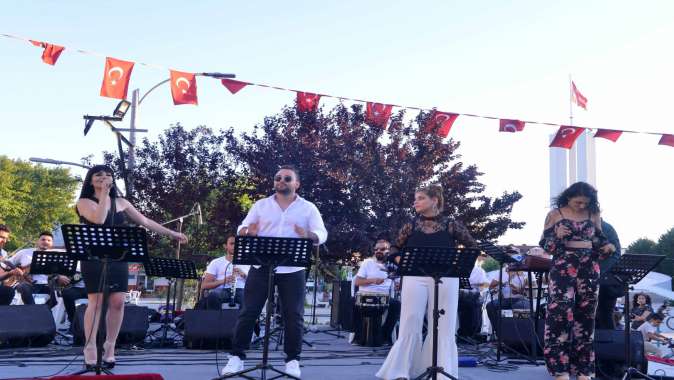 Açık havada yaz konserleri