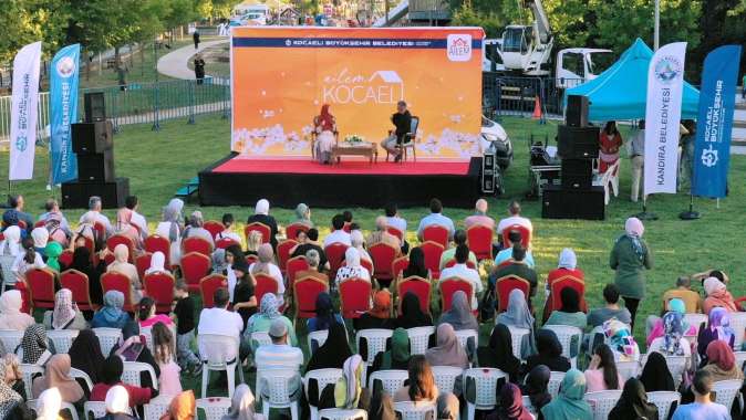 ‘’Aile dünyaya gelmemizin eşiği, insan olmamızın beşiğidir’’