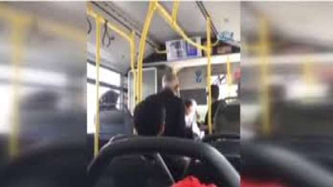 Ankara’da psikolojim bozuldu diyen otobüs şoförü, yolcuları indirdi.