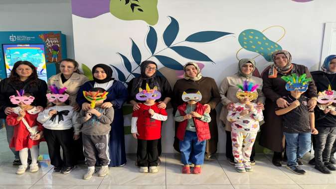 Anne Şehir’de dopdolu, rengârenk bir ara tatil