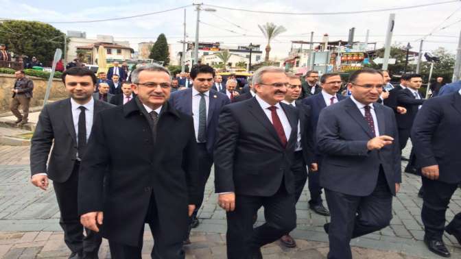 Bakan Bozdağ Köşkeri yanına aldı!