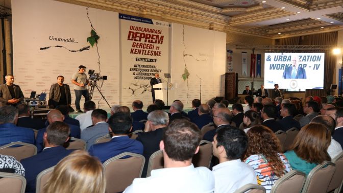 Başbakan Yıldırım” Kocaeli’de depremin izleri silinmiştir”