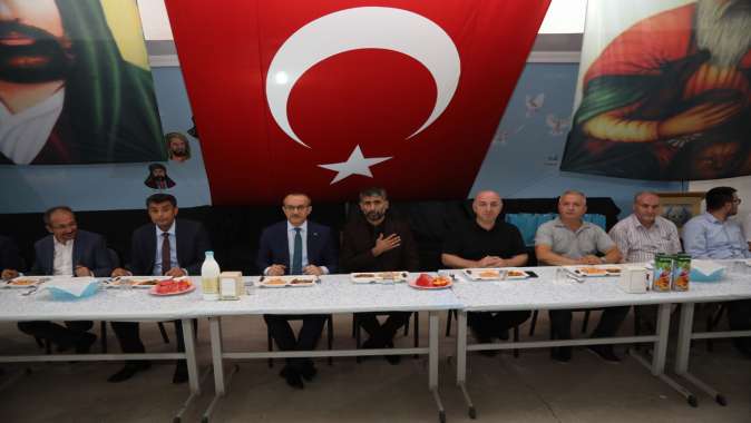 Başkan Bıyık, Cemevi’nde canlarla iftar açtı