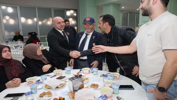 Başkan Bıyık, ilk iftarını şehit aileleri ve gazilerle açtı
