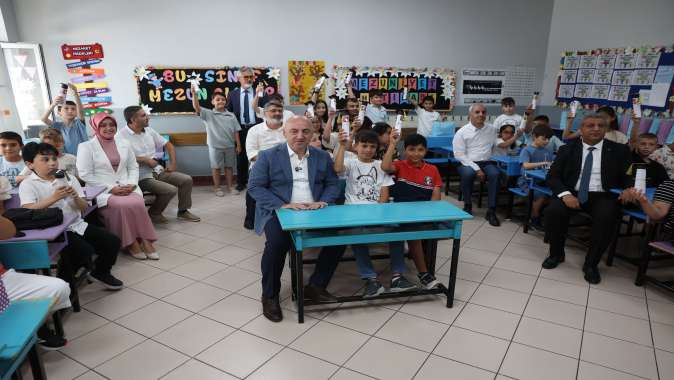 Başkan Bıyık, Karne Heyecanına Ortak Oldu