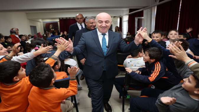 Başkan Bıyık’tan öğrencilere Yerel Yönetimler dersi