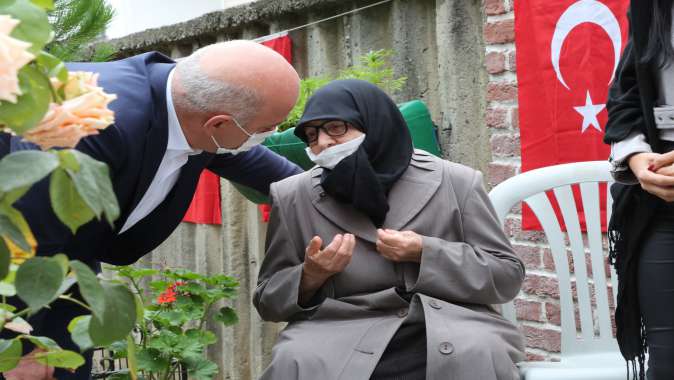 Başkan Bıyık ve Darıca Protokolü Şehitleri Unutmadı