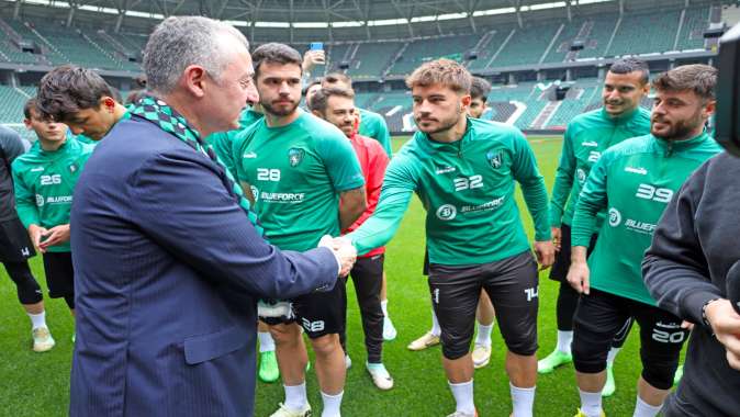 Başkan Büyükakın’dan Kocaelispor’a moral ziyareti