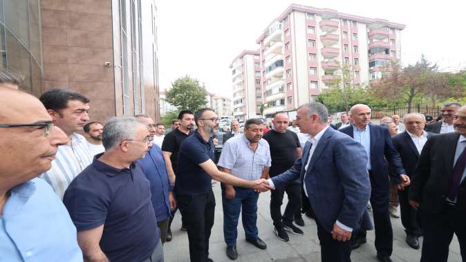 Başkan Büyükakın, Gebzeli servisçilerle bir araya geldi