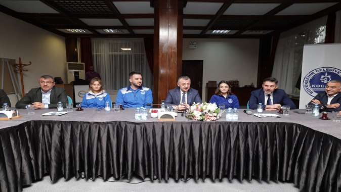 Başkan Büyükakın, Kağıtspor’un şampiyonları ile buluştu