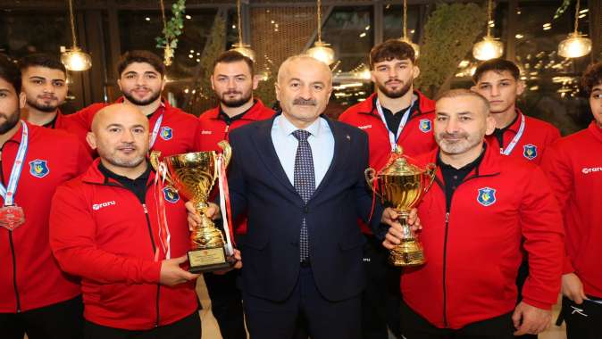 Başkan Büyükgöz’den Güreş Takımına Tebrik