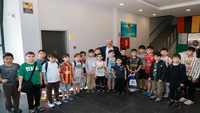 Başkan Büyükgöz Minik Yüzücülerle Bir Araya Geldi