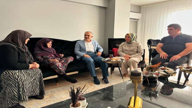 Başkan Çiftçi, ilçe sakinleriyle bir arada