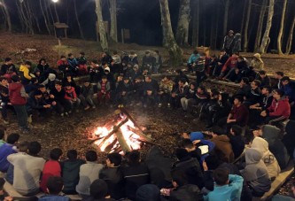 Bilgievi öğrencileri Diriliş Kampı’nda geleneksel kamp ateşini yaktı