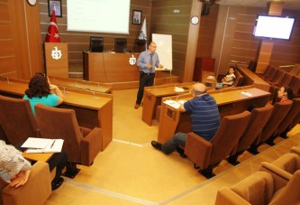 Büyükşehir’de eğitimcilere yetişkin eğitimi ve özellikleri semineri