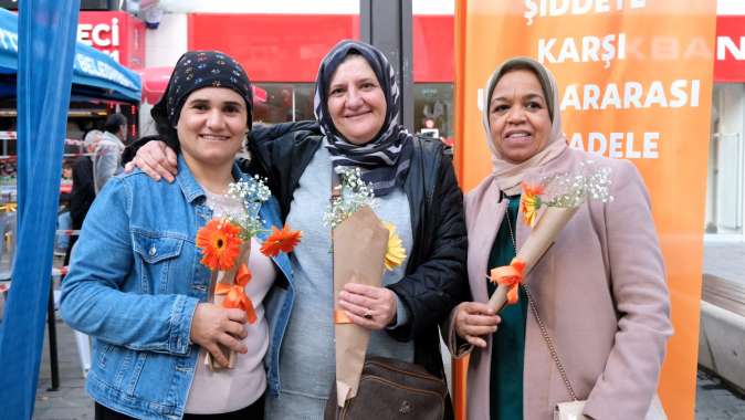 Büyükşehir’den kadına şiddete turuncu farkındalık