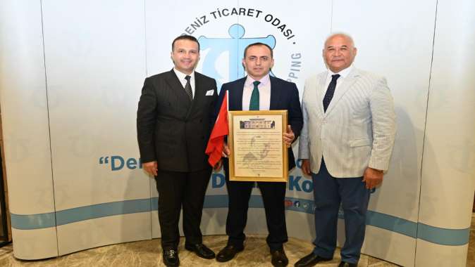 Büyükşehir’e anlamlı plaket