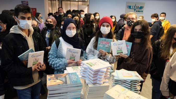 Büyükşehir’in Akademi Liselerine gençlerden yoğun ilgi