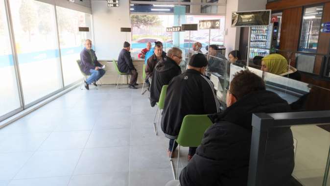 Büyükşehir’in gübre desteğine çiftçilerden yoğun ilgi