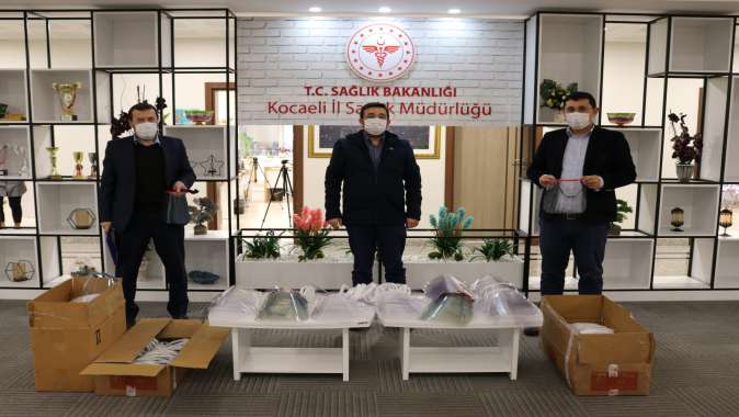 Büyükşehir’in ürettiği maskeler kamu kurumlarına dağıtıldı