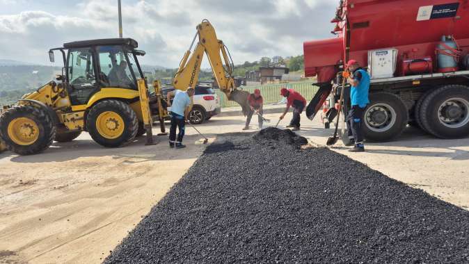 Büyükşehir sahada, yollar 7/24 güvende