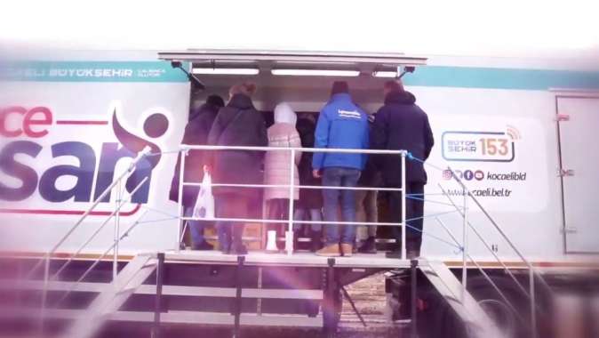 Büyükşehir yemek tırı Ukrayna sınırında Büyükşehir yemek tırı Ukrayna sınırında