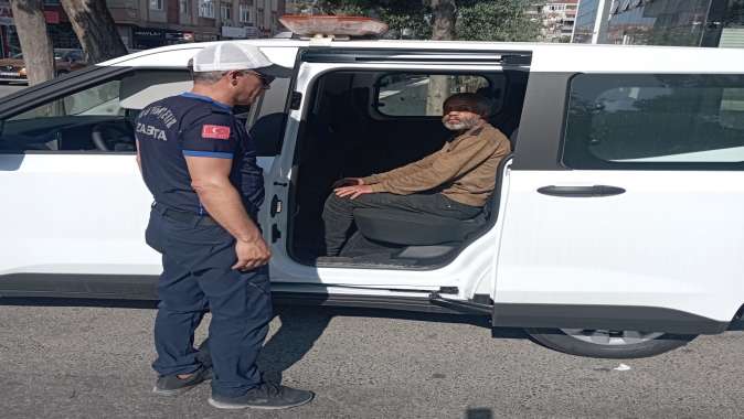 Büyükşehir zabıtasından yardım eli