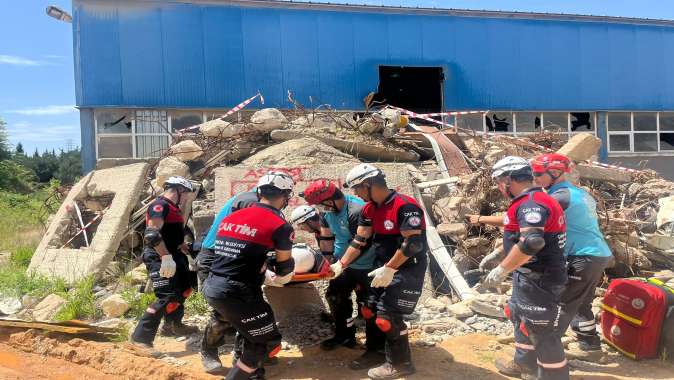 ÇAK-TİM’den başarılı deprem tatbikatı