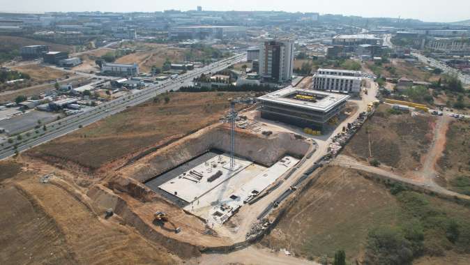 Çayırova’da projeler hızla yükseliyor