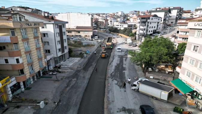 Çayırova Uğur Mumcu Caddesi göz kamaştıracak