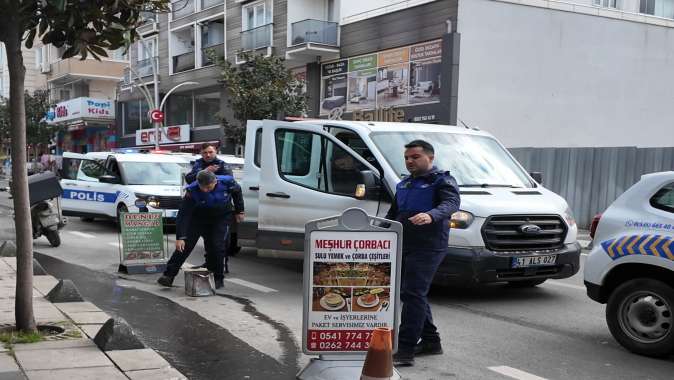 Çayırova Zabıtası, güvenli ve düzenli caddeler için çalışıyor