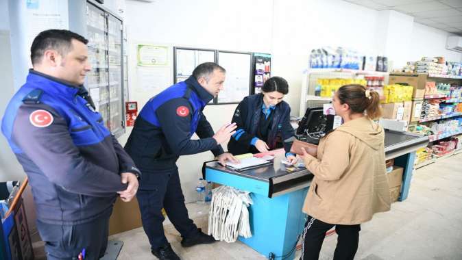 Çayırova Zabıtası, market denetimlerini sürdürüyor Çayırova Zabıtası, market denetimlerini sürdürüyor
