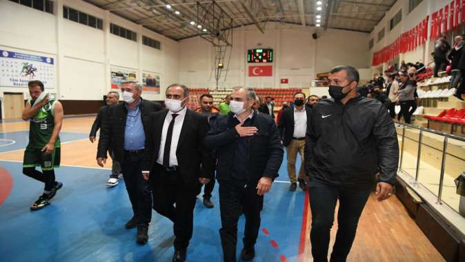 ÇESK Basketbol Takımı ilk maçına çıktı